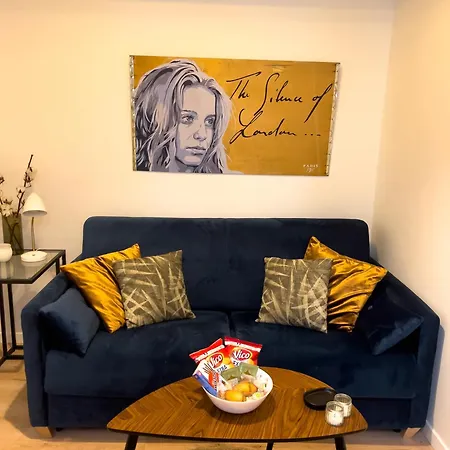 Studio Paris Central Апартаменты *